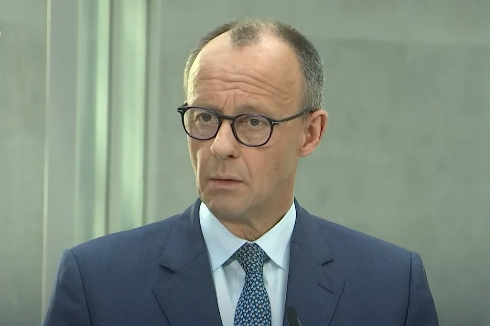 Thủ tướng dự kiến của Đức cam kết không phát triển vũ khí hạt nhân