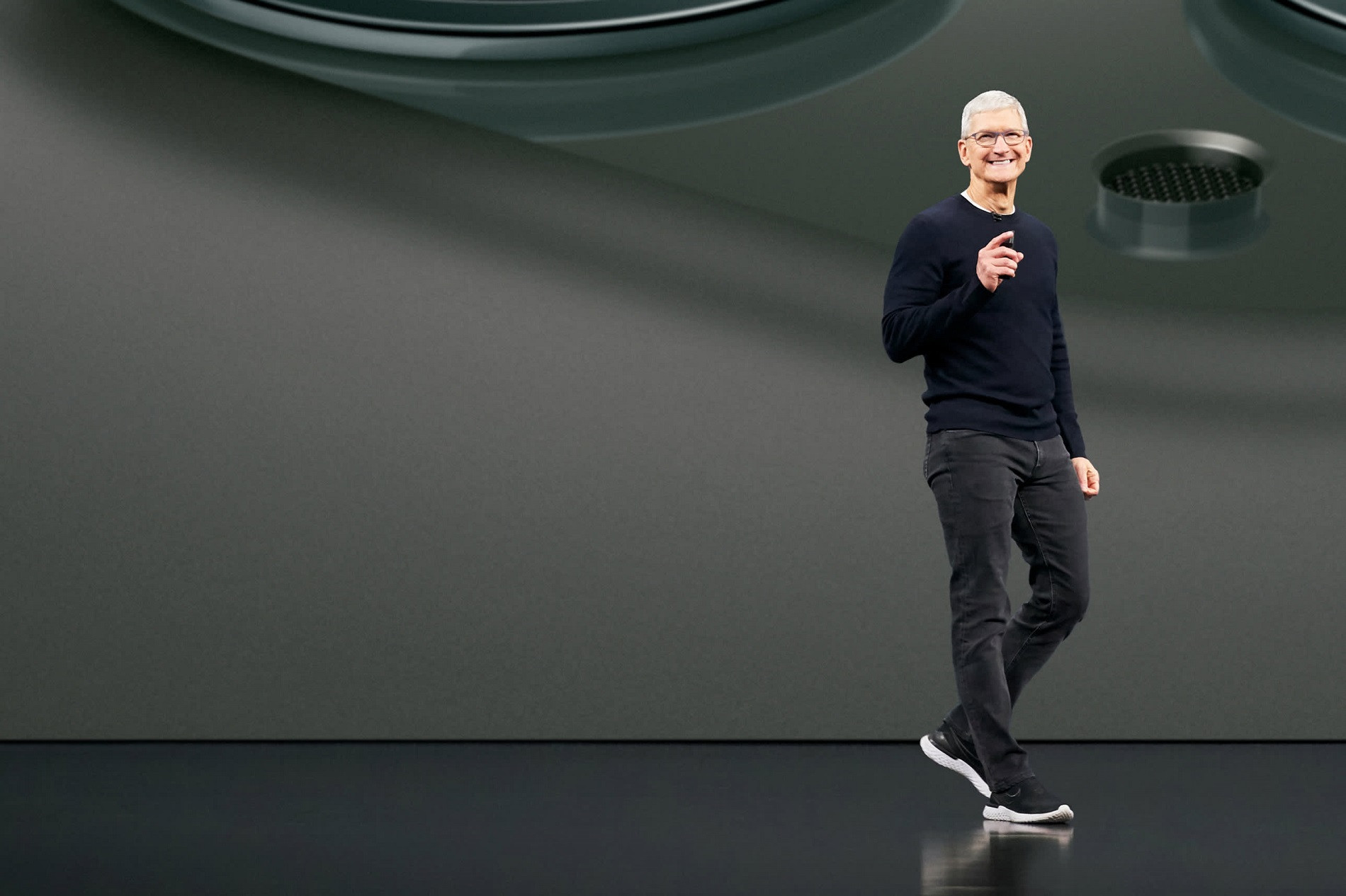 tim cook cnbc.jpg