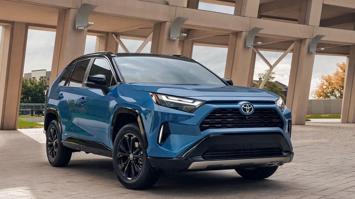 toyota_2025_rav4_hybrid_hero.avif