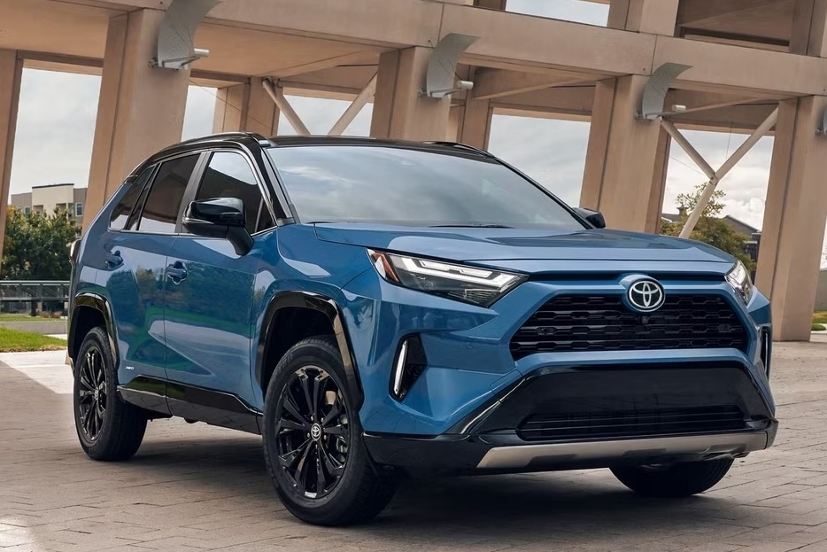 Toyota tạm ngừng sản xuất mẫu xe bán chạy nhất tại Mỹ vì vụ nổ nhà máy