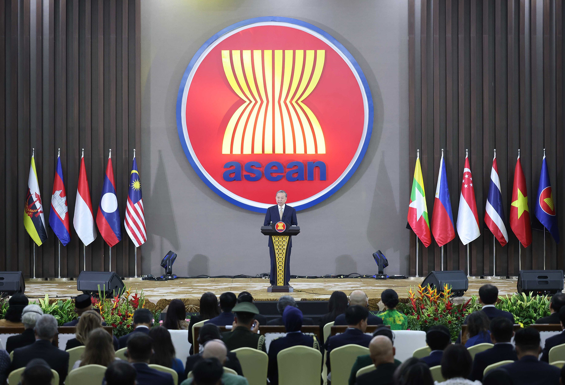 vna_potal_tong_bi_thu_to_lam_du_le_ky_niem_30_nam_gia_nhap_asean_7904340.jpg