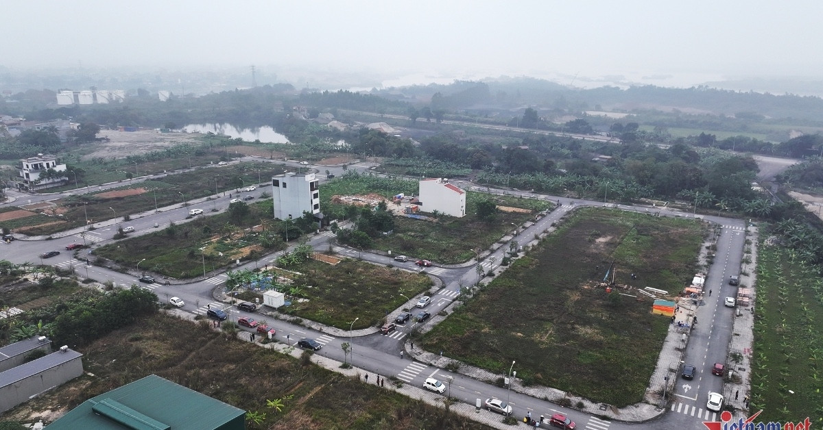 Cảnh hiếm thấy ở khu đô thị bỏ hoang nhiều năm ở Phú Thọ