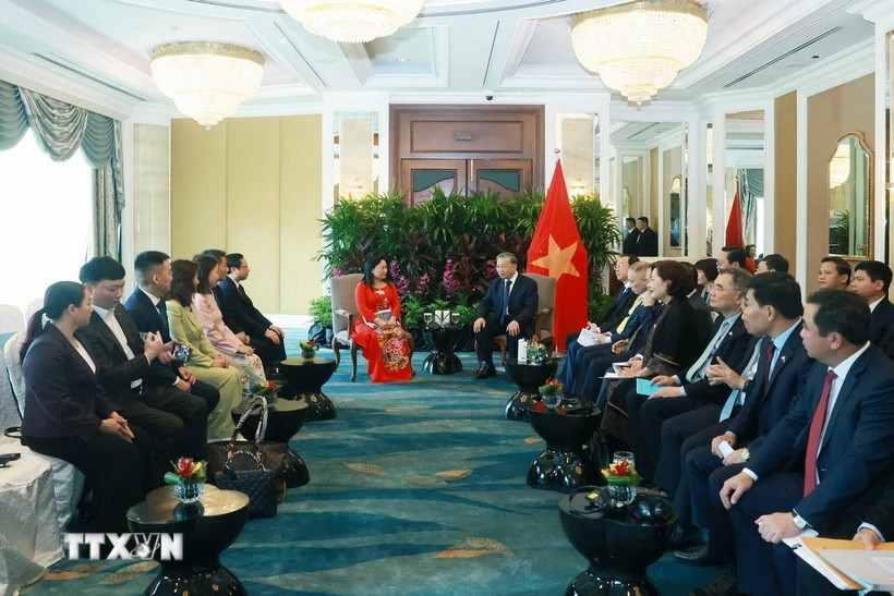 tong bi thu to lam doanh nghiep singapore 1.webp