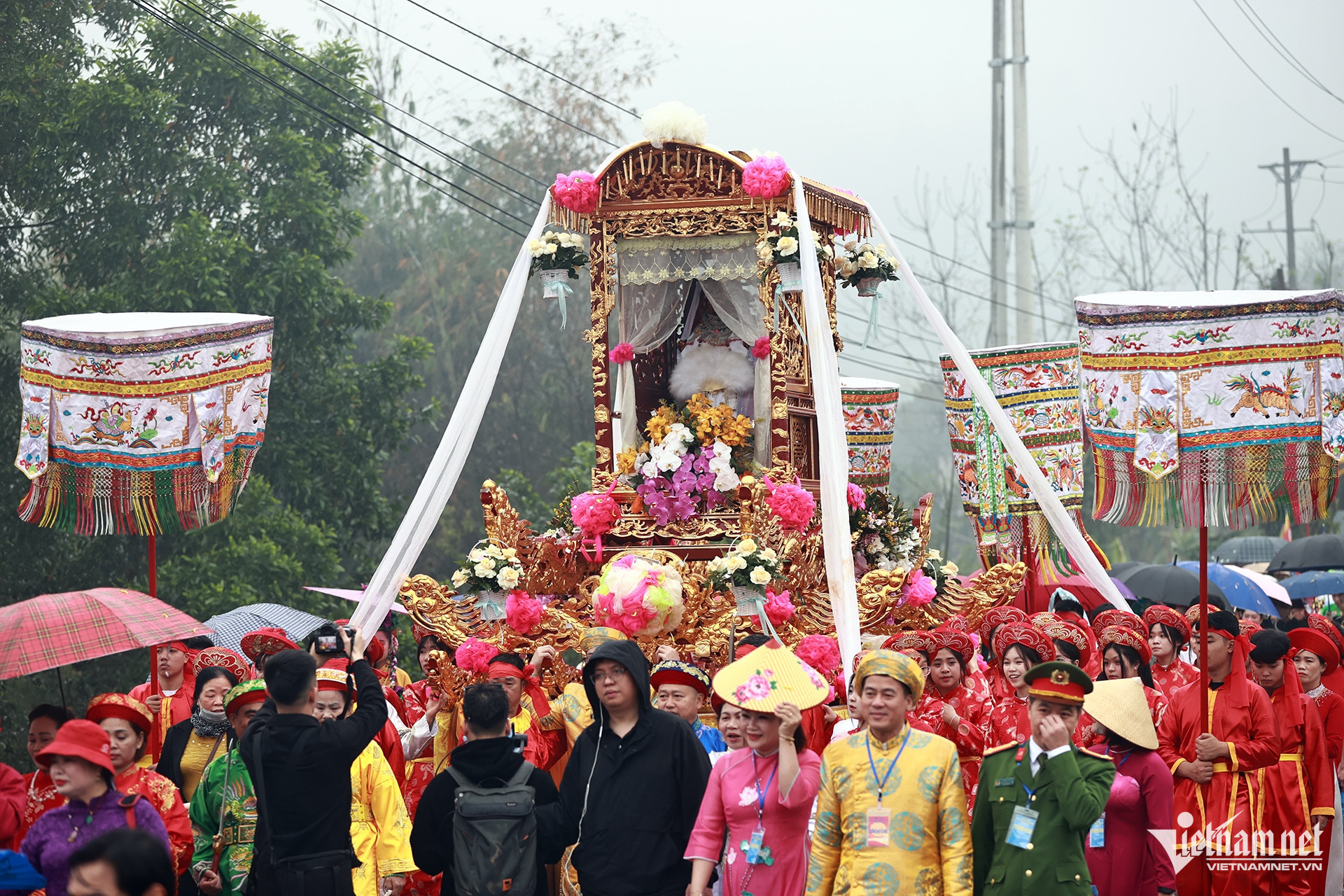 W-2 _lễ hội Đền Hạ – Đền Thượng – Đền Ỷ La. 6950a.jpg