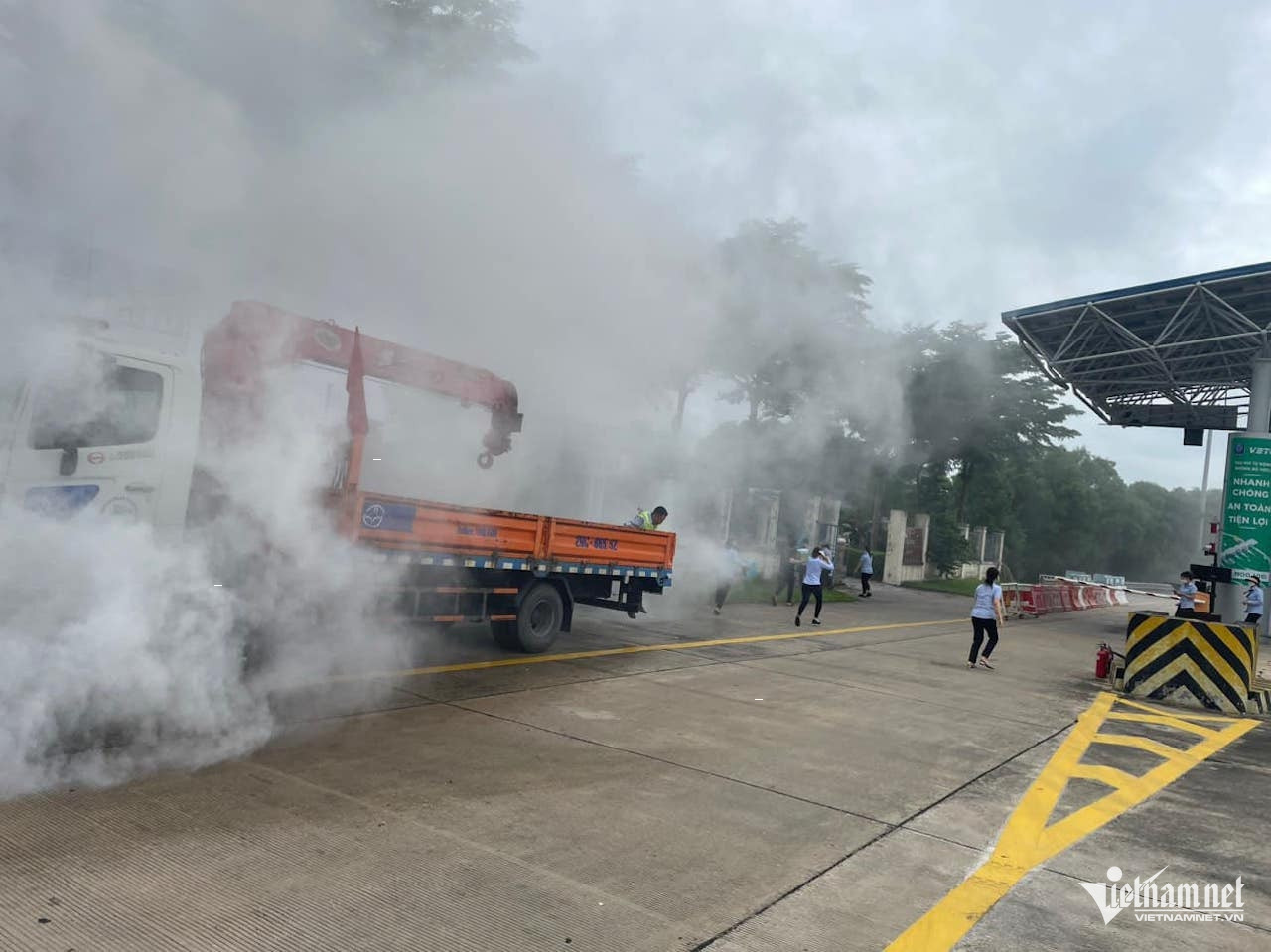 W-cao toc hn hp 1795.jpg