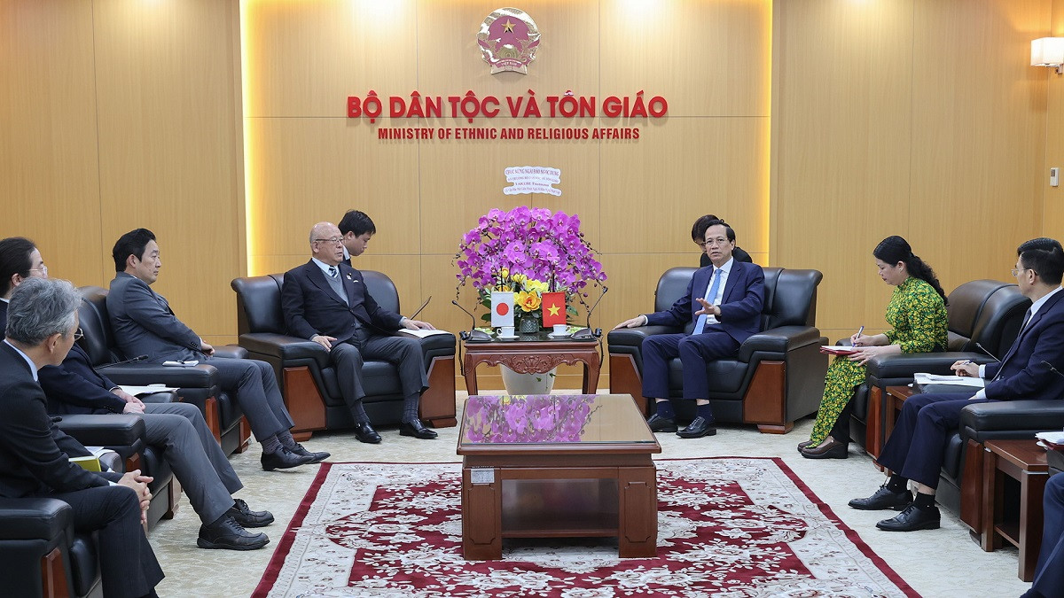 Bo truong tiep doan Nhat Ban.jpg