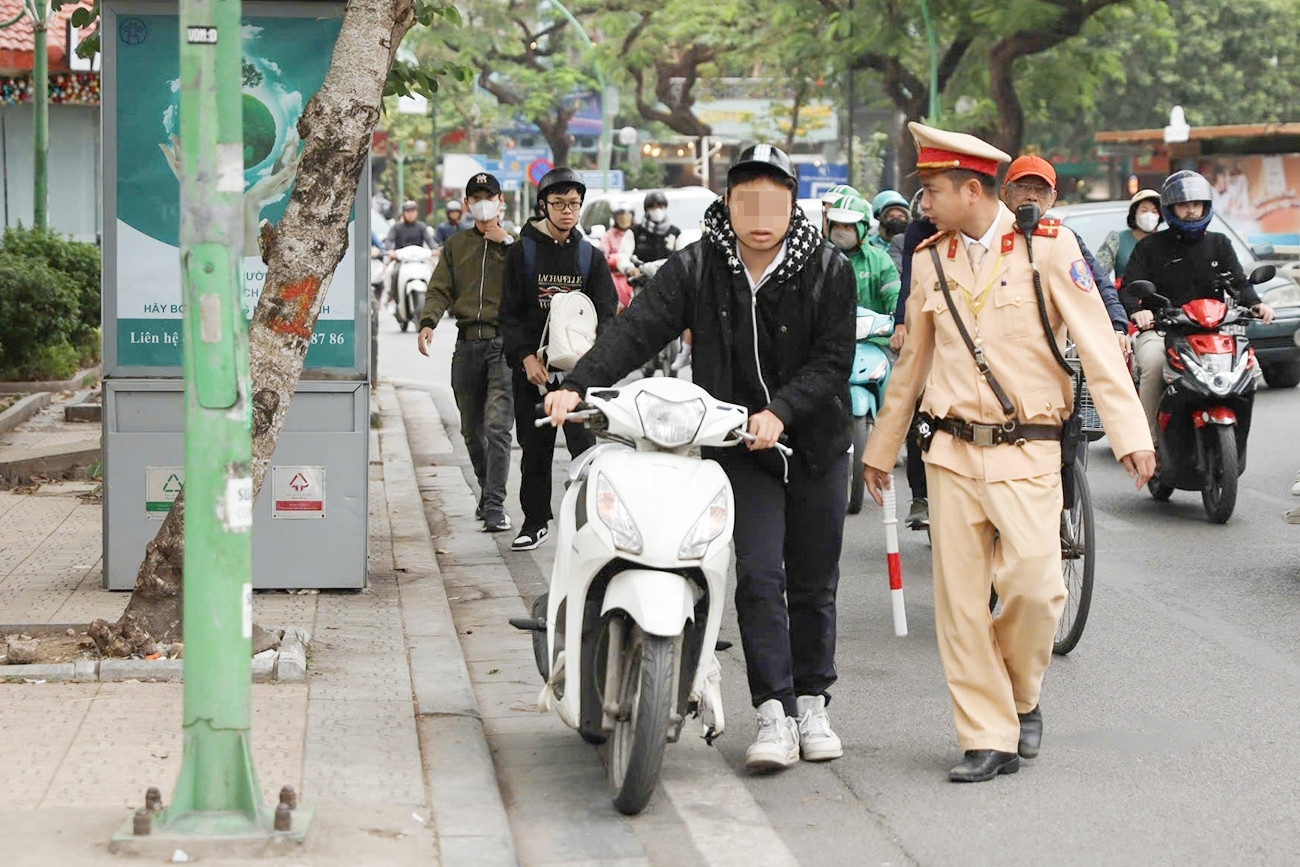 Hà Nội: Tuyên truyền triển khai Luật Trật tự, an toàn giao thông đường bộ