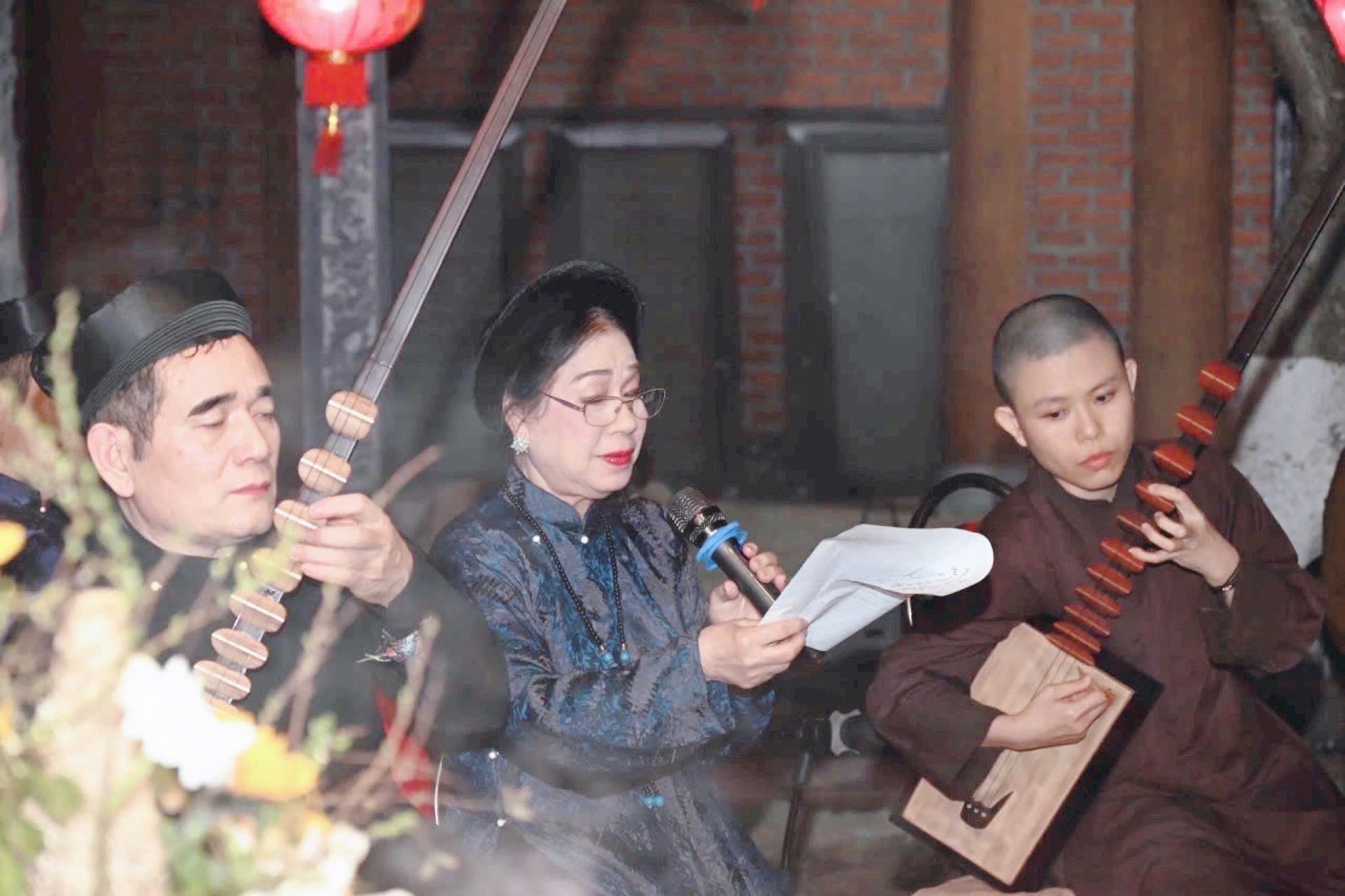 NSND Thanh Hoài ngâm thơ tưởng nhớ vị Quốc sư đầu tiên của Việt Nam