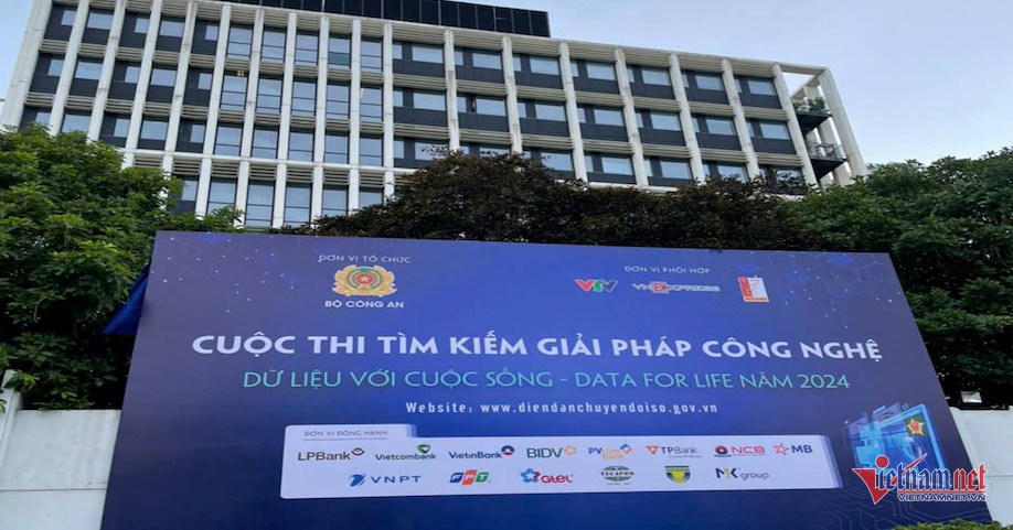 W-screenshot at aug 30 17 29 37 1344.png