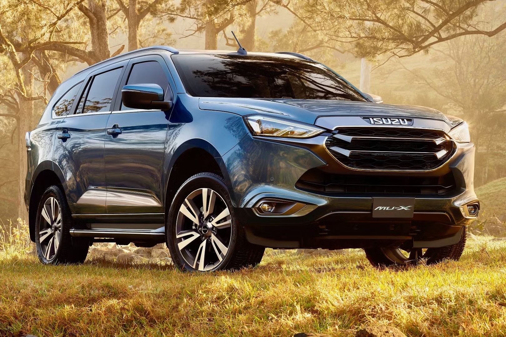 Isuzu mu x.avif