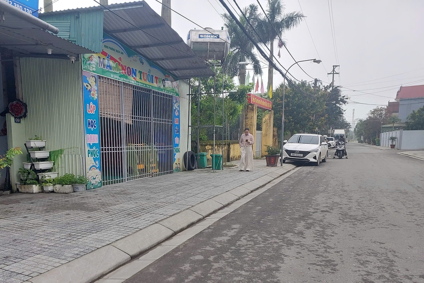 Vụ bé 16 tháng bị ô tô phụ huynh cán tử vong: Công an triệu tập những người liên quan