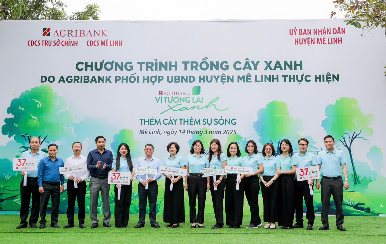 Agribank lan toả thông điệp ‘thêm cây, thêm sự sống’ ở Mê Linh