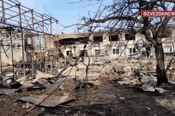 Khung cảnh hoang tàn tại thị trấn ở Kursk sau khi Ukraine rút quân