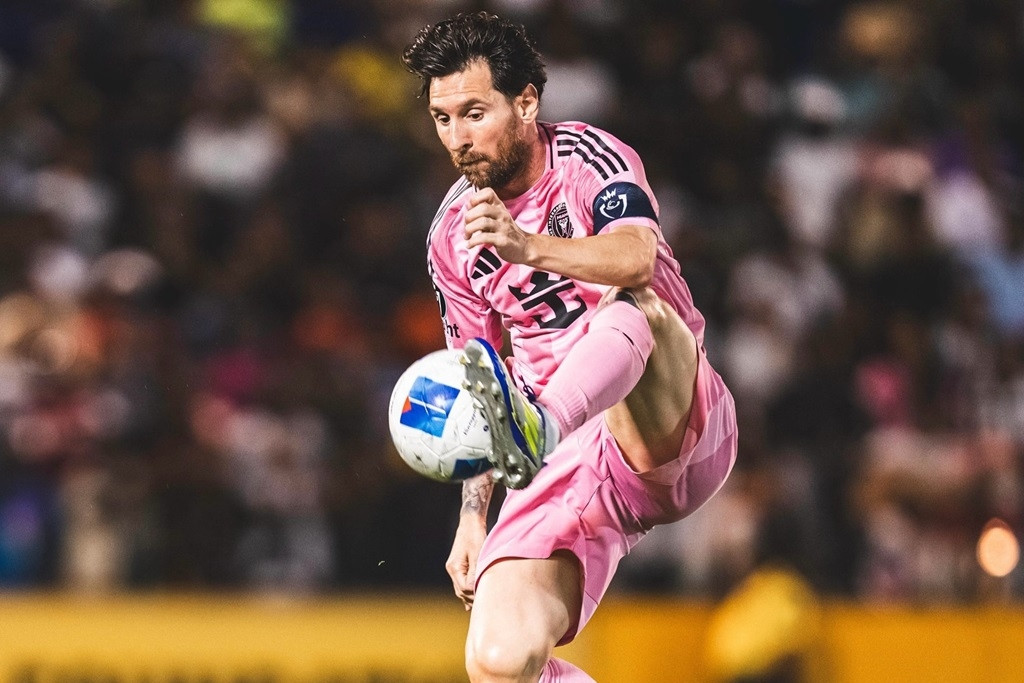 Messi đưa Inter Miami vào tứ kết CONCACAF Champions Cup