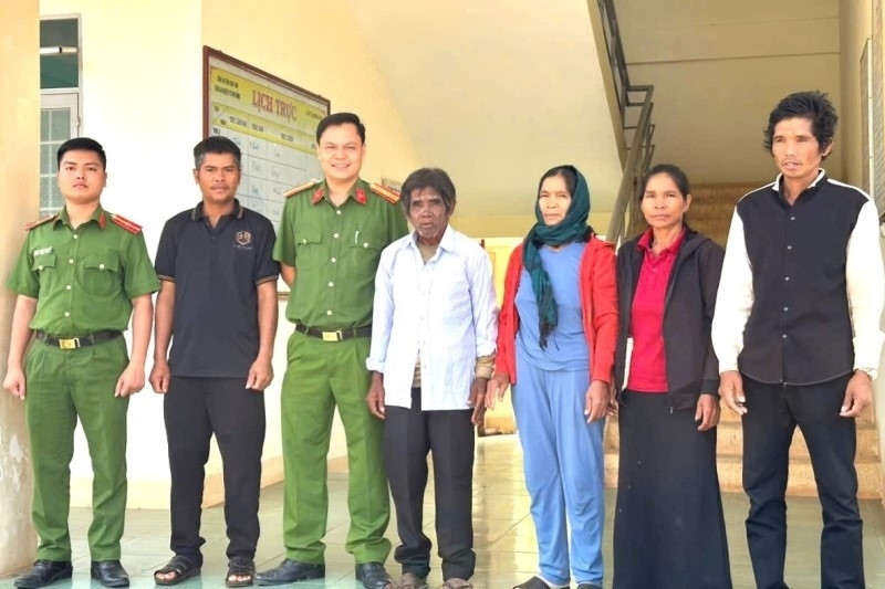 Người đàn ông ở Gia Lai được đoàn tụ gia đình sau 5 ngày đi lạc hơn 200km