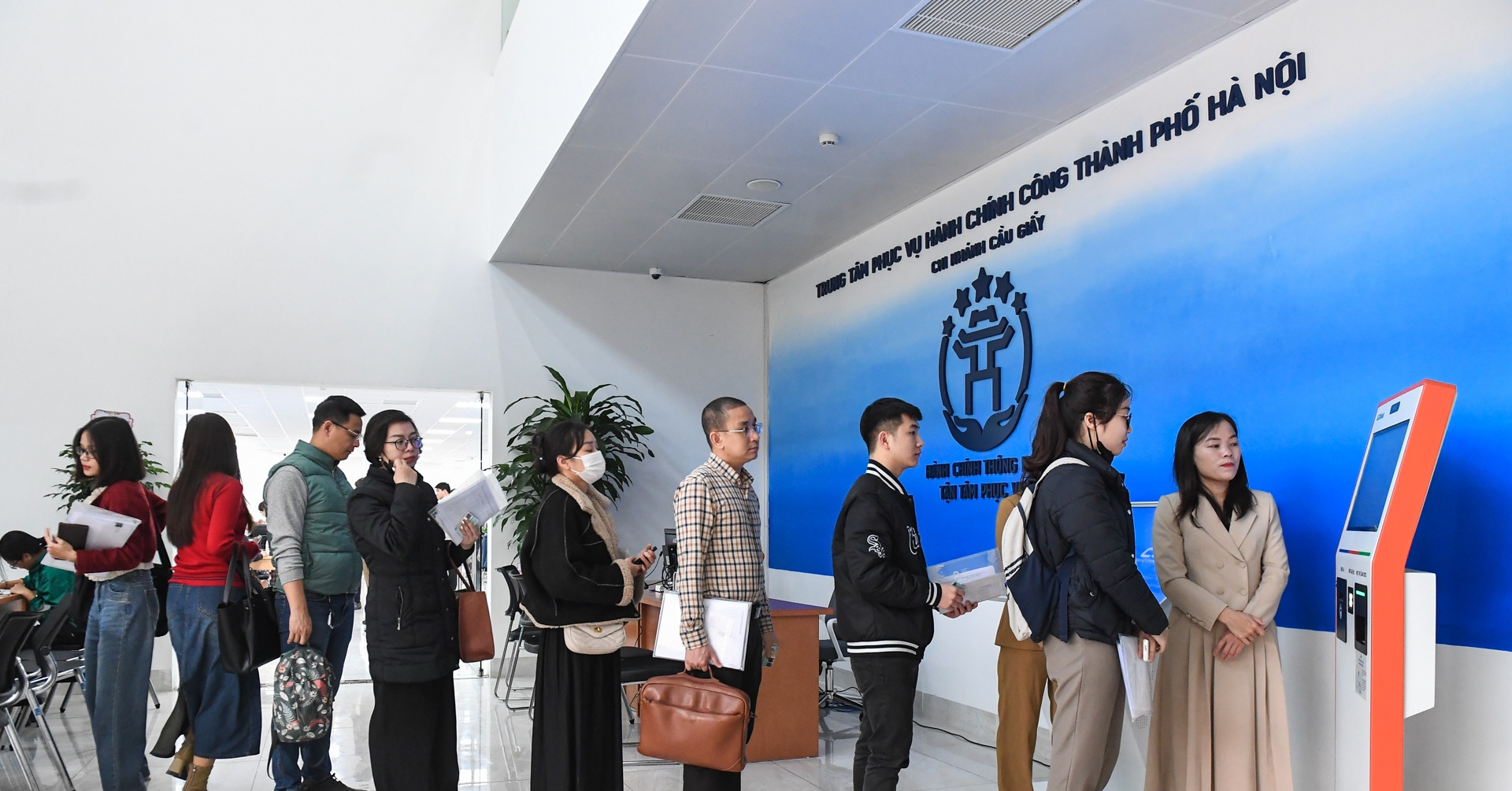 Không yêu cầu người dân, doanh nghiệp phải xuất trình giấy tờ đã số hóa