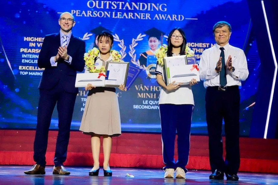 Nữ sinh TPHCM đạt điểm toán cao nhất thế giới