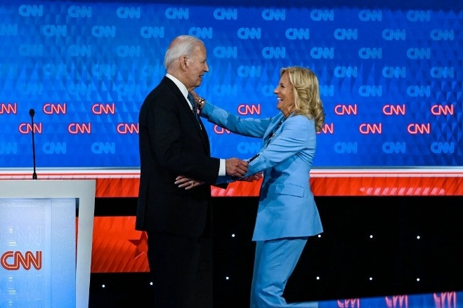 Phó Tổng thống Vance ám chỉ vợ của ông Joe Biden là người điều hành nước Mỹ