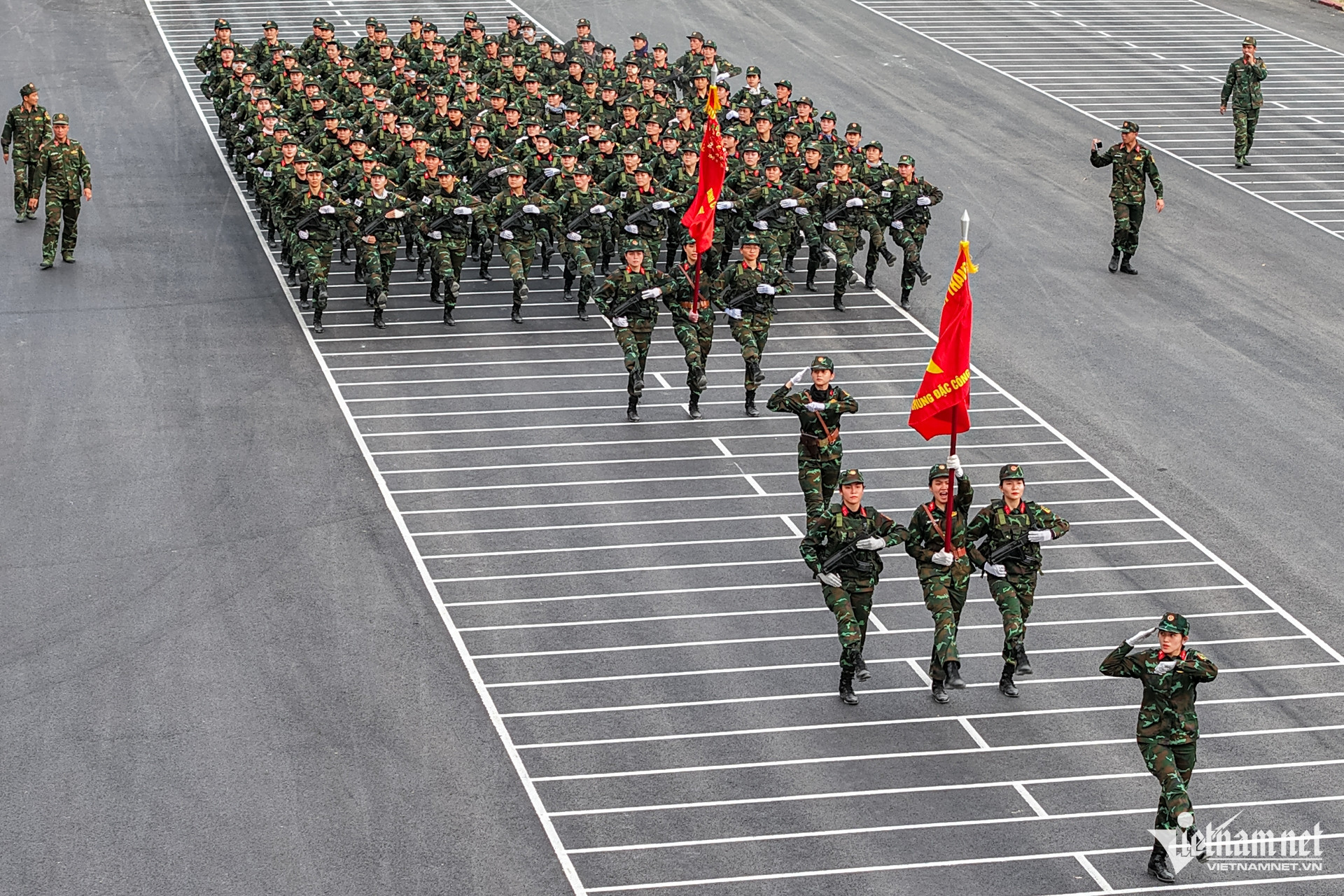 W-diễu binh nguyễn huế 14.jpg