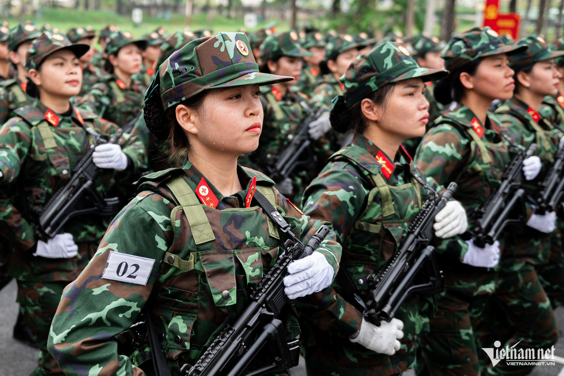 W-diễu binh nguyễn huế 22.jpg