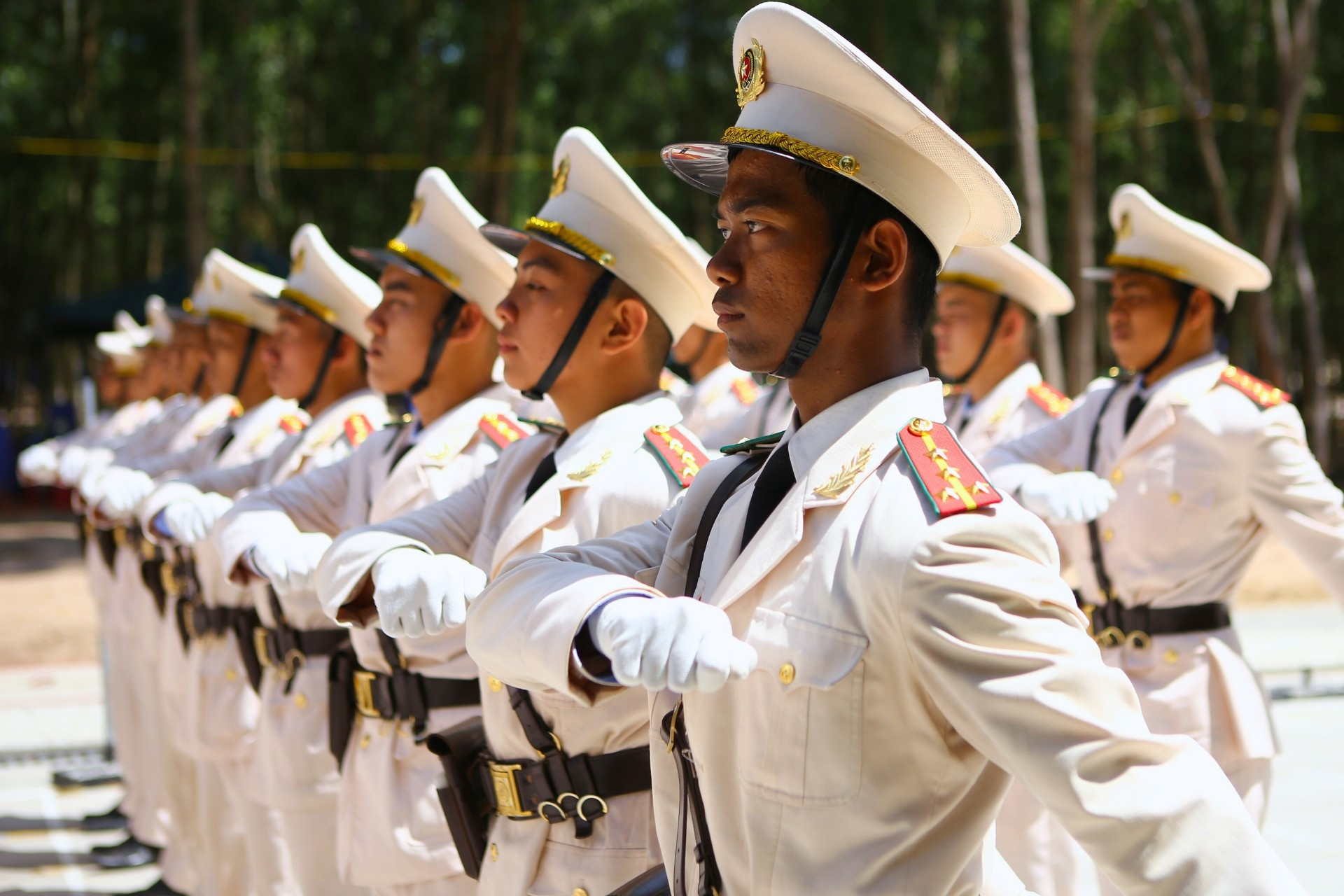 Bước chân tự hào của chàng trai Gia Rai chuẩn bị cho lễ diễu binh lịch sử