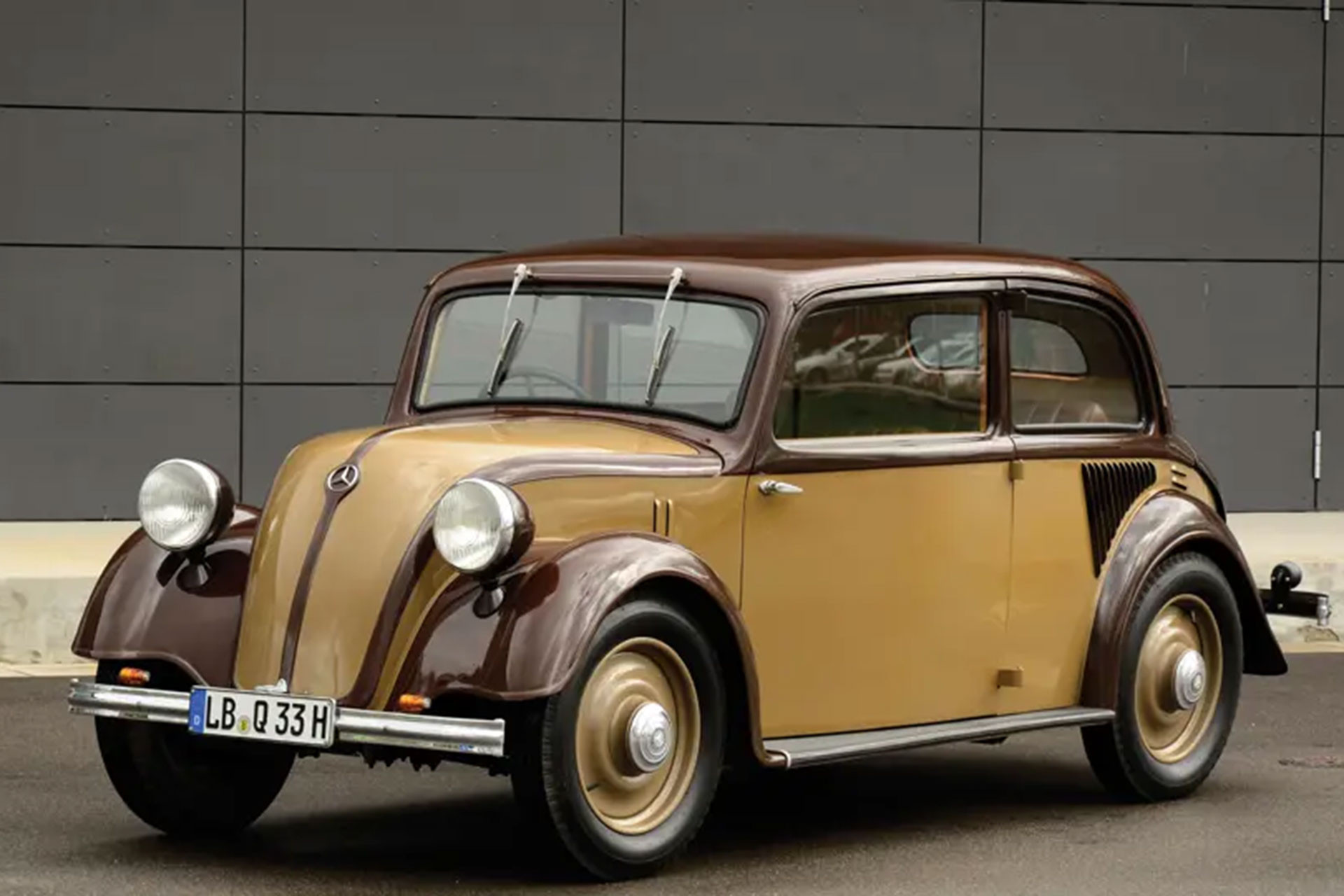 mercedes benz 130.jpg