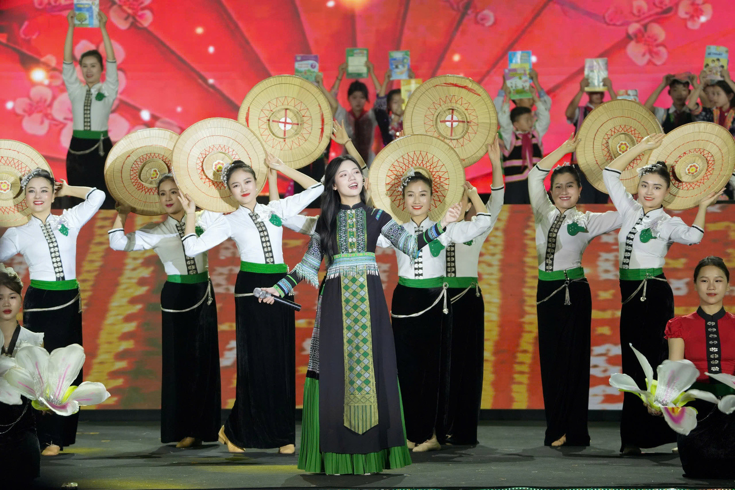 Ngọc Khánh Chi (4).jpg