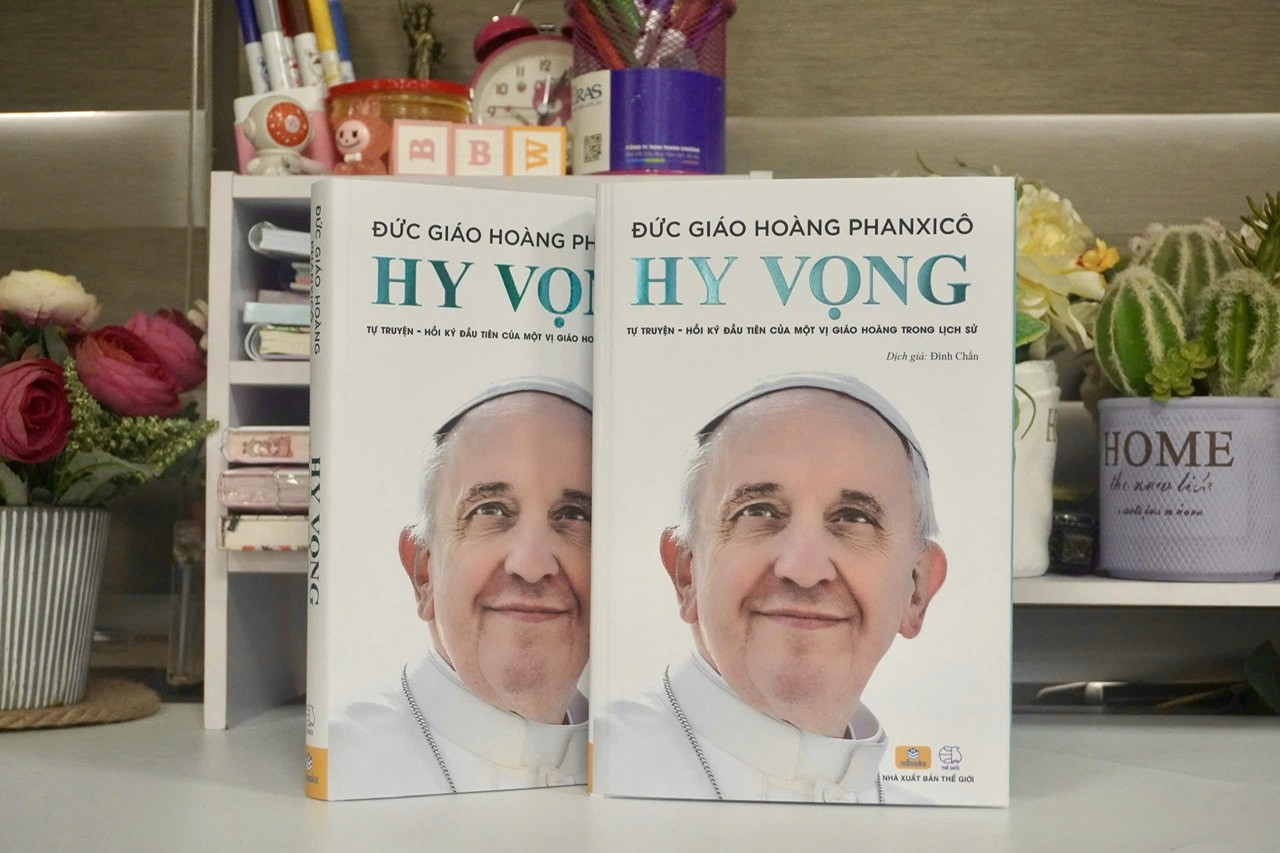 Sách tiết lộ nhiều chuyện chưa từng được công bố của Giáo hoàng Francis