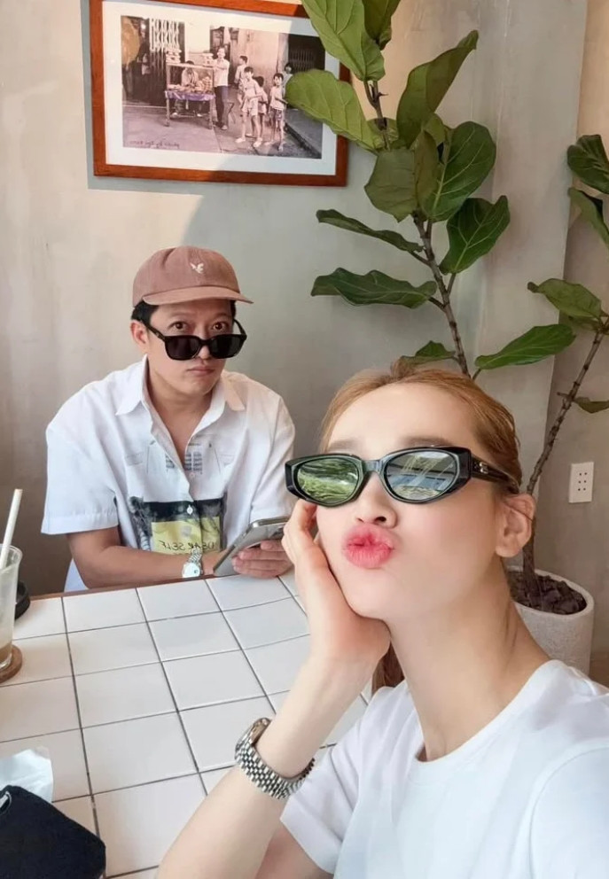 batch_4845122701258156262336214577337148098993704n 23155880.jpg