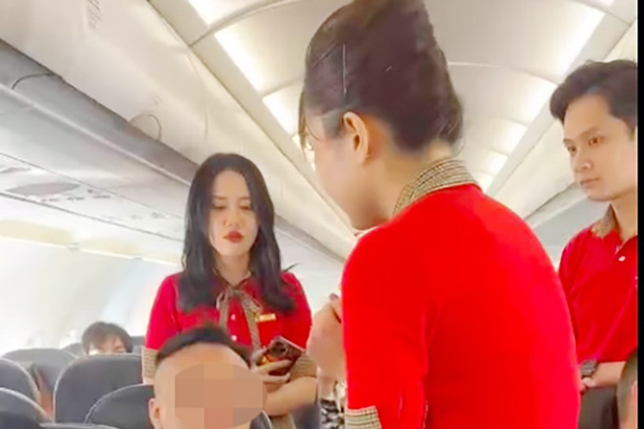 Đổi chỗ ngồi trên máy bay, khi nào bị phạt?