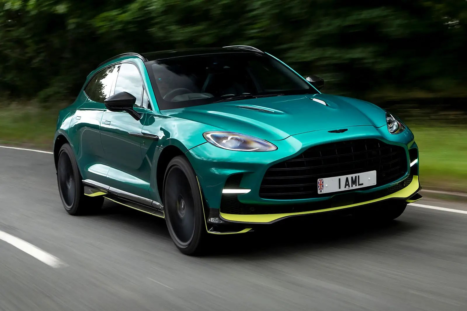 aston martin dbx707Autocar.jpg