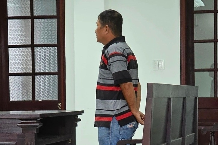 Chủ tiệm tạp hóa dâm ô bé gái 6 tuổi bị phạt tù