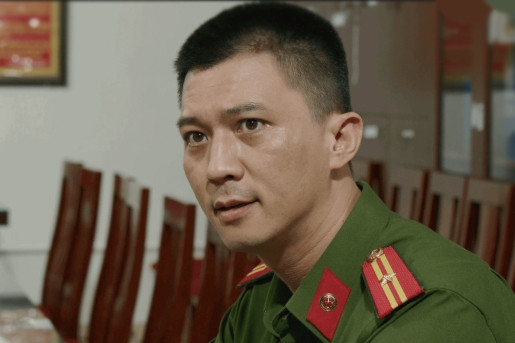 Nam diễn viên người Mường đẹp trai vào vai công an lẫn tội phạm trên phim VTV