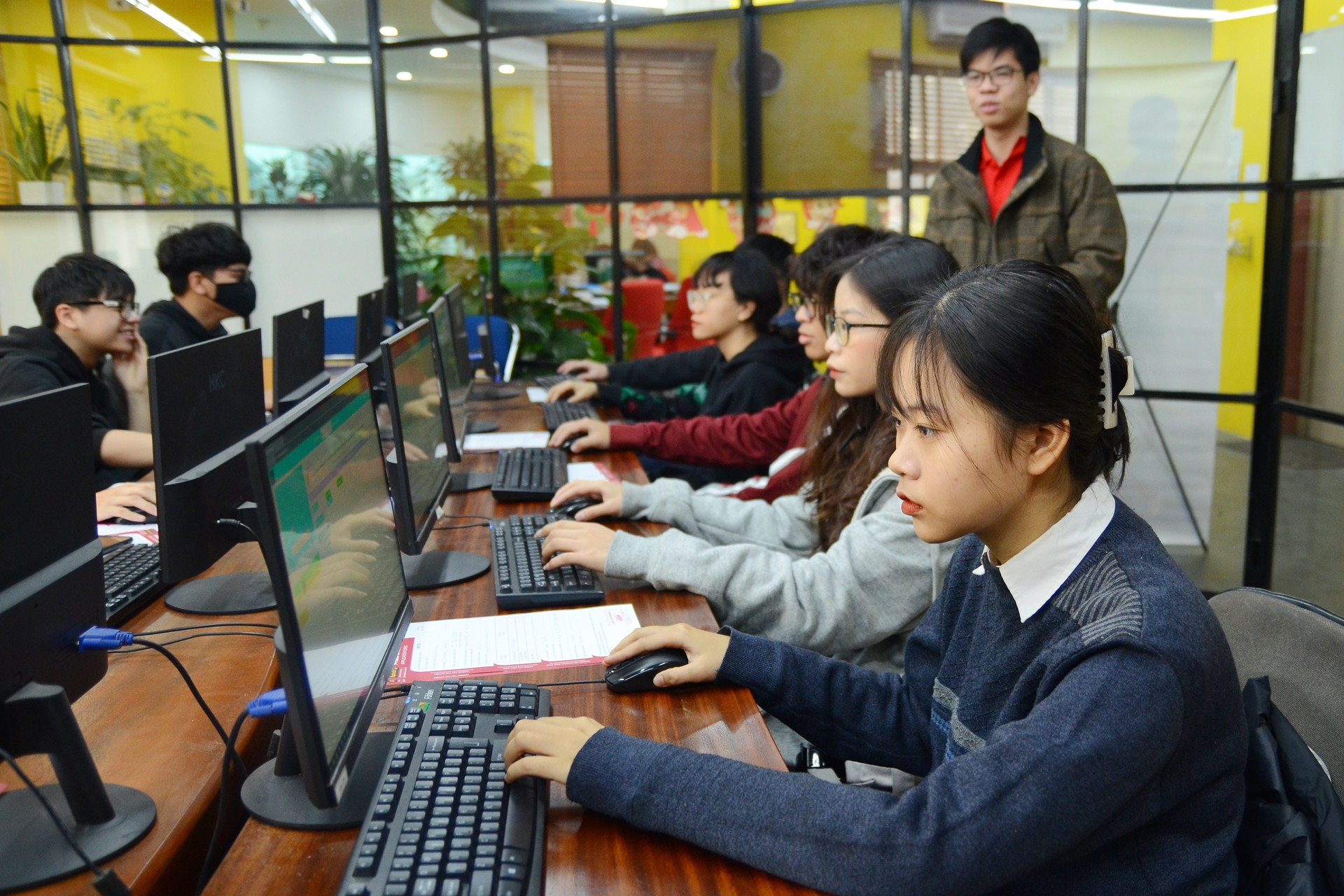 Người học nên dùng công nghệ AI tạo sinh sao cho hiệu quả?
