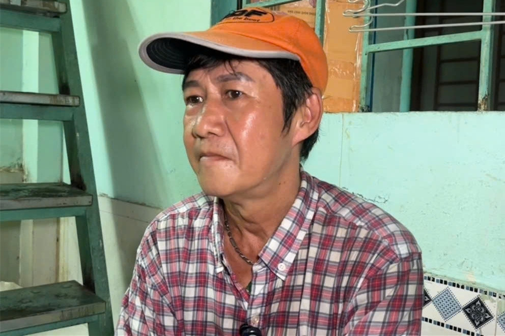 Sỹ Ben Mưa bụi lừng danh một thời, tuổi già đau bệnh trong căn trọ 10m2