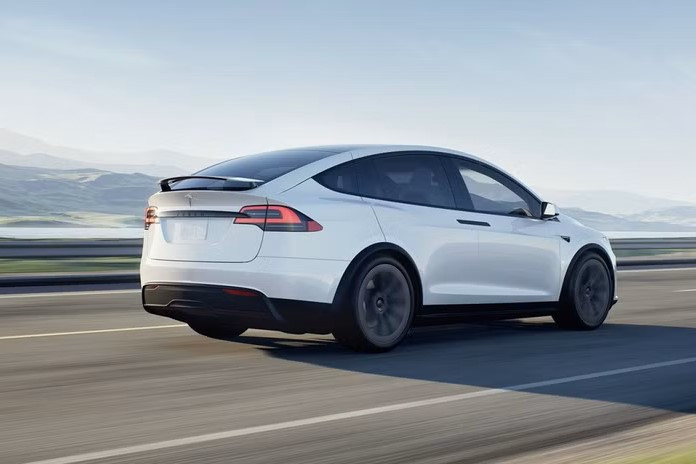 Tesla Model X Plaid.jpg