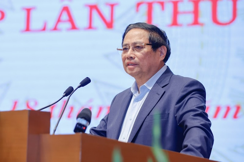 Thủ tướng: Chuyển từ xử lý công việc sang phục vụ người dân, doanh nghiệp