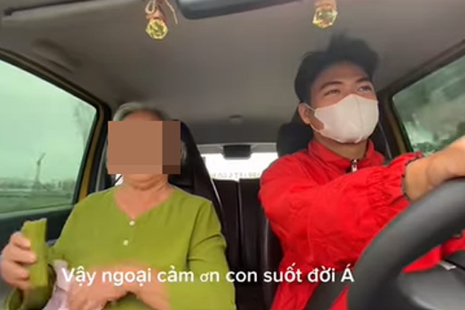 Video tài xế Phú Yên trò chuyện với cụ bà đi viện một mình gây tranh cãi