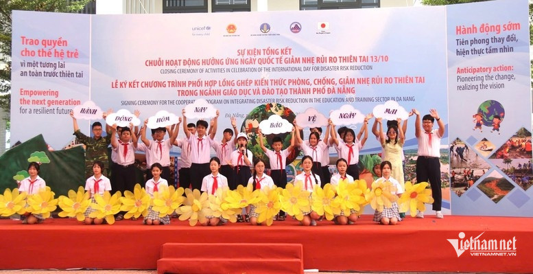 W-hoc sinh 18213.jpg