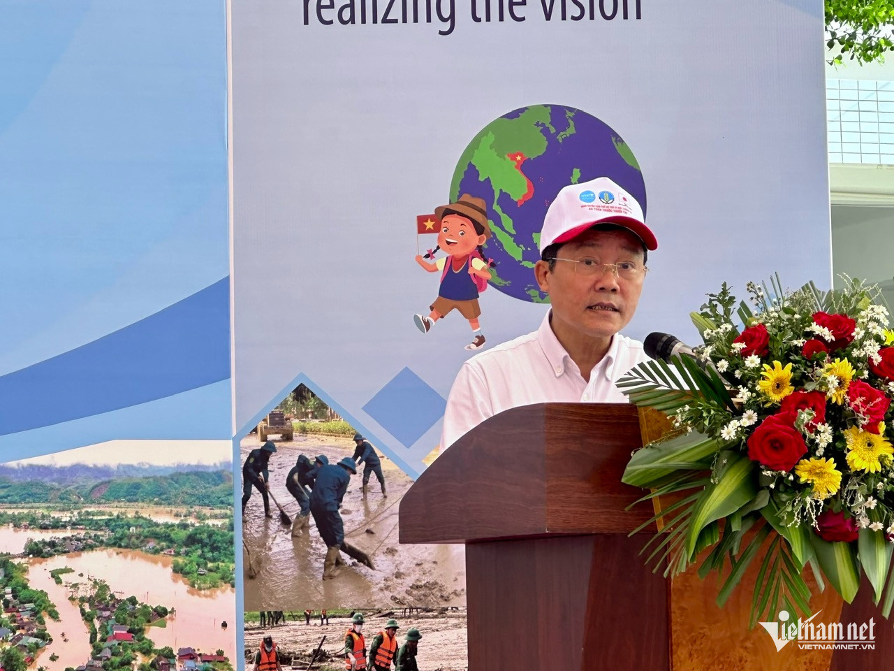 W-ong tien 18216.jpg