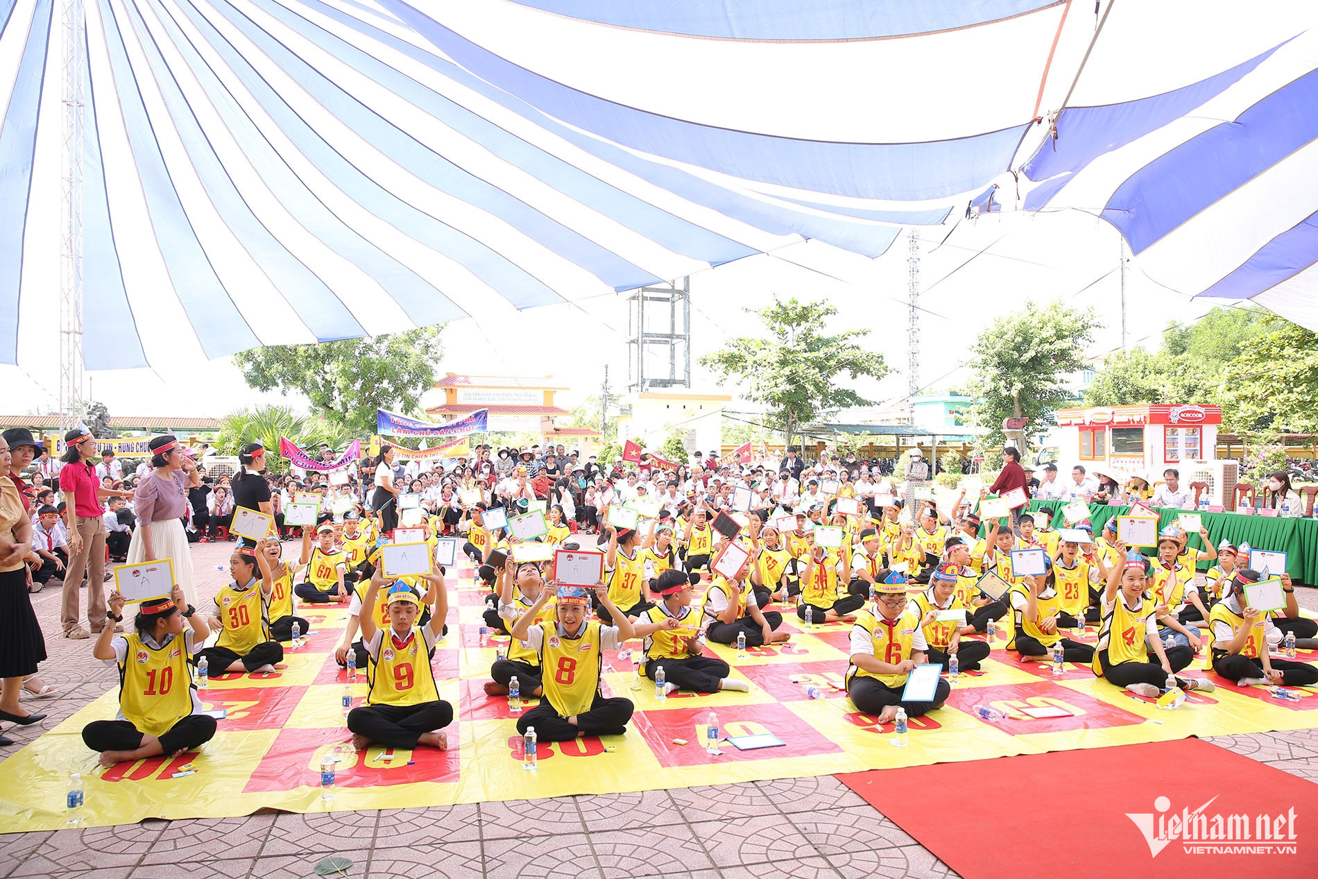 W-toan canh cuoc thi 2466.jpg