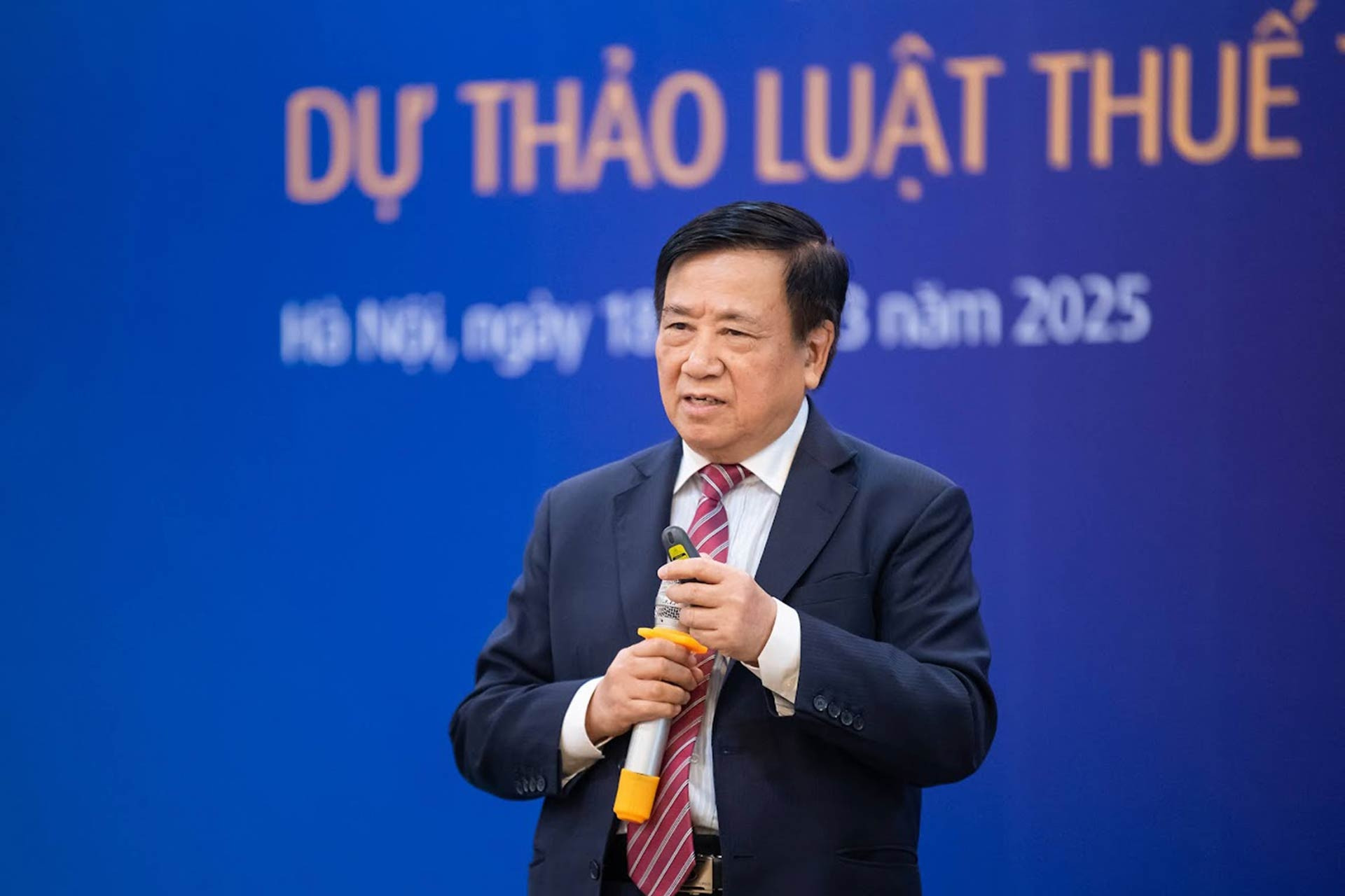 Đề xuất lùi thuế tiêu thu đặc biệt, tránh 'khó chồng khó' cho doanh nghiệp