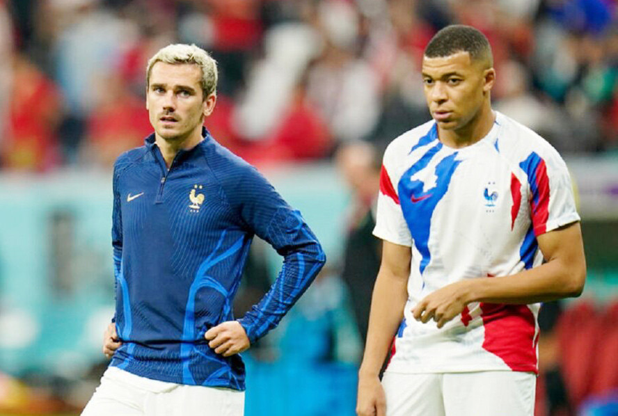 EdF les vibrants hommages de Kylian Mbappe a Antoine Griezmann 1024x639.jpg
