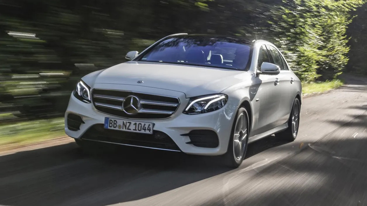 Mercedes Benz E300de.webp