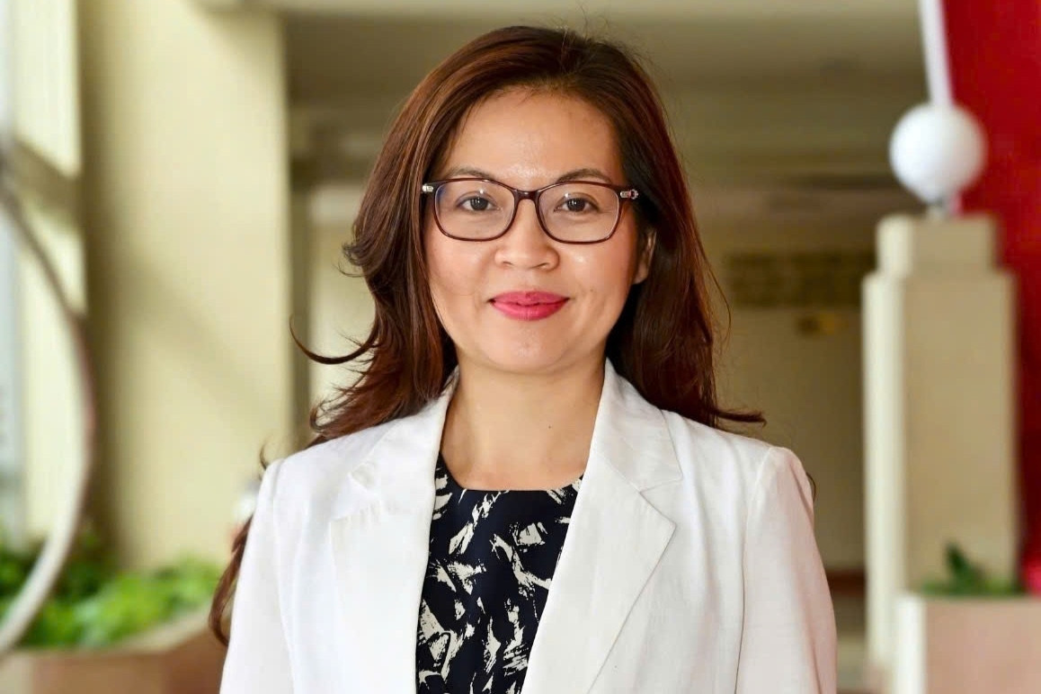 Tiến sĩ Sinh học Bùi Thị Hồng Hạnh làm Hiệu trưởng Trường Phổ thông năng khiếu