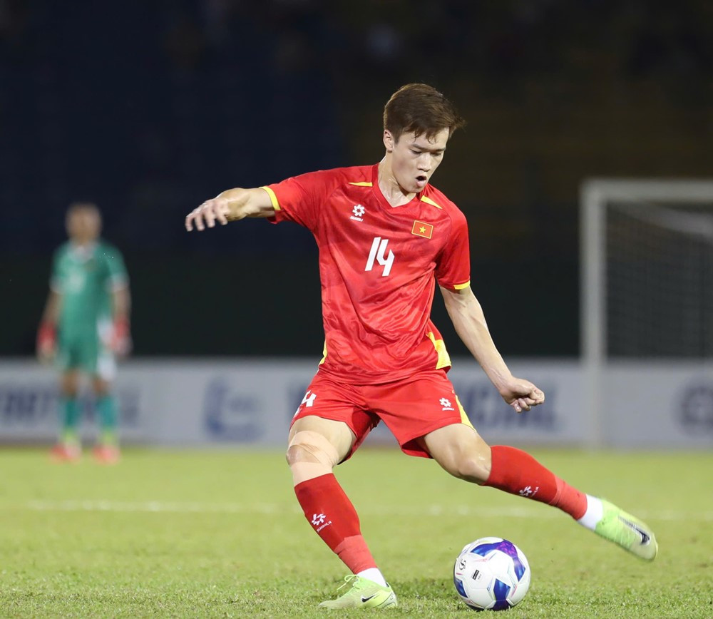 viet nam vs campuchia hoang duc.jpg