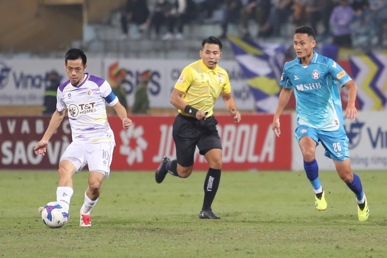 Van Quyet Ha Noi Da Nang.jpg