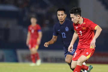 Hai Long khiêm tốn sau 'siêu phẩm' đá phạt