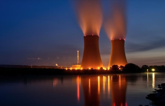 Mỹ sẽ tiếp quản nhà máy hạt nhân Ukraine, hàng trăm UAV Nga tấn công trong đêm