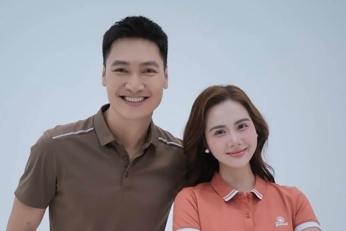 NSND Tự Long khéo nịnh vợ, Huyền Lizzie và Mạnh Trường hội ngộ